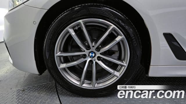 BMW 5시리즈 (G30) 520d xDrive M Sport Plus, 2017 все фото