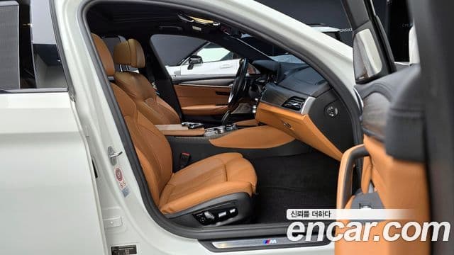 BMW 5시리즈 (G30) 520d xDrive M Sport Plus, 2017 10