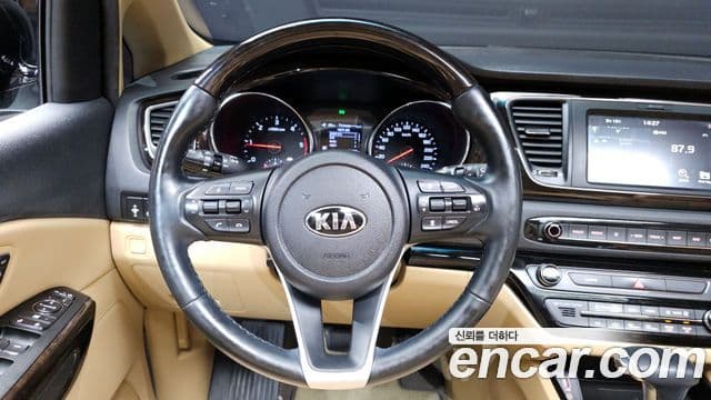 Kia The / новый New Carnival Special, 2019 15