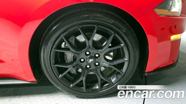 Ford Mustang купе, 2021 все фото