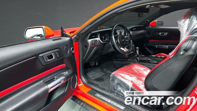 Ford Mustang купе, 2021 10