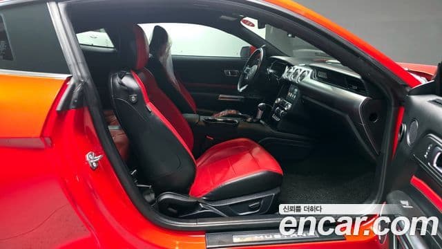 Ford Mustang купе, 2021 11