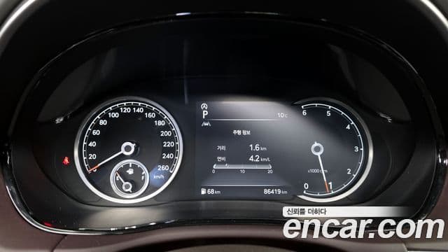 Genesis GV70, 2022 8