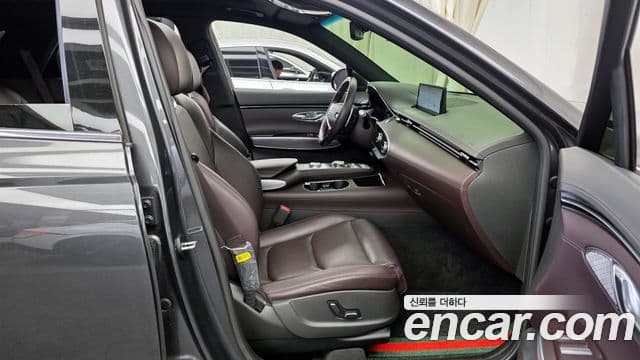 Genesis GV70, 2022 11