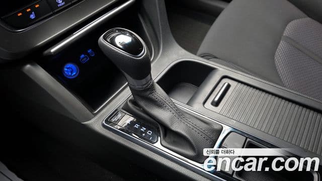 Hyundai LF Sonata Style, 2015 9