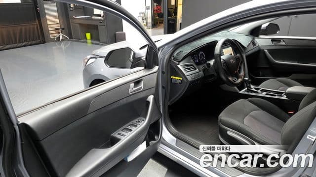 Hyundai LF Sonata Style, 2015 11