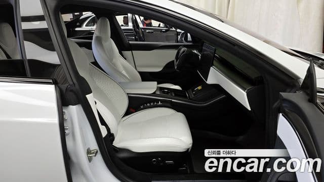 Tesla модель S Plaid, 2023 11