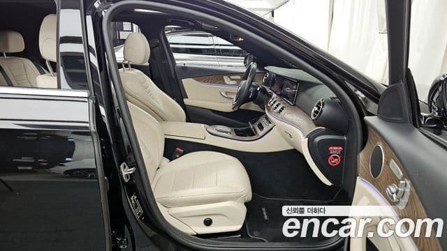 Mercedes-Benz E-класс W213 Exclusive, 2023 11