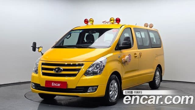 Hyundai Grand Starex детский перевозочный автомобиль, 2017 1