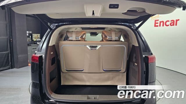 Kia Carnival 4세대 9인승 High Limousine(компания по спецнадстройкам), 2022 20