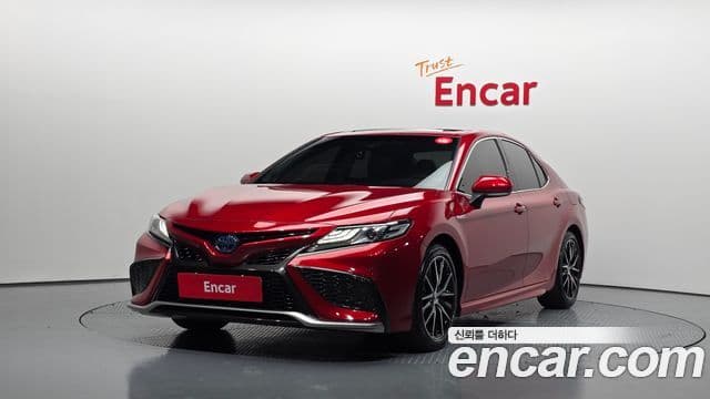 Toyota 캠리 (XV70) 2.5 XSE гибрид