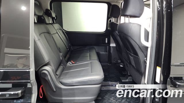 Hyundai Staria Modern, 2025 12
