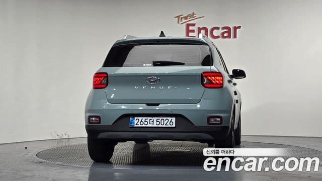Hyundai Venue Premium, 2026 4