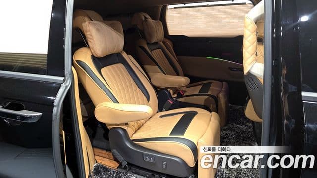Kia Carnival 4세대 бензин 9인승 High Limousine(компания по спецнадстройкам), 2021 12