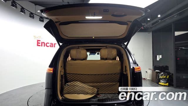 Kia Carnival 4세대 бензин 9인승 High Limousine(компания по спецнадстройкам), 2021 20