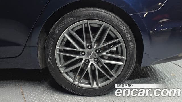 Genesis G70 Supreme, 2018 все фото