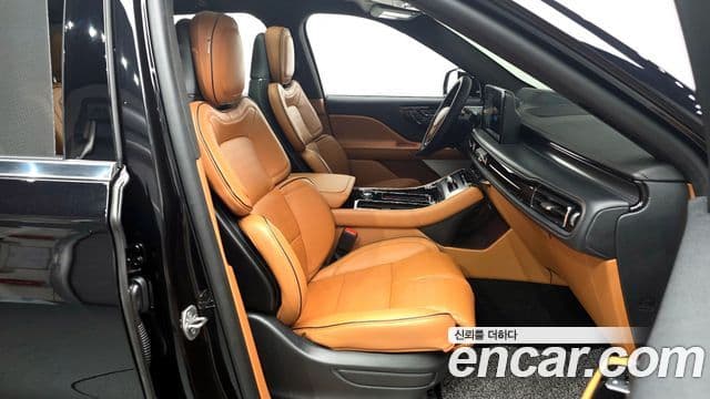 Lincoln Aviator 2세대 3.0 Black Label AWD, 2025 11