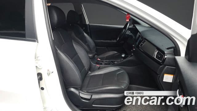 Kia Niro Prestige, 2018 11