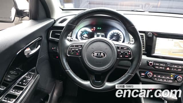 Kia Niro Prestige, 2018 13