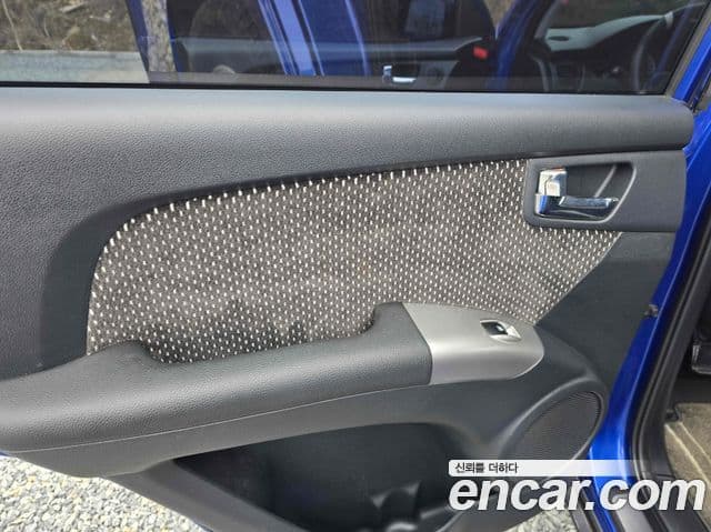 Kia New Sportage топовая версия, 2006 10