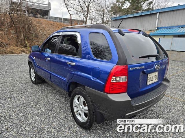 Kia New Sportage топовая версия, 2006 17