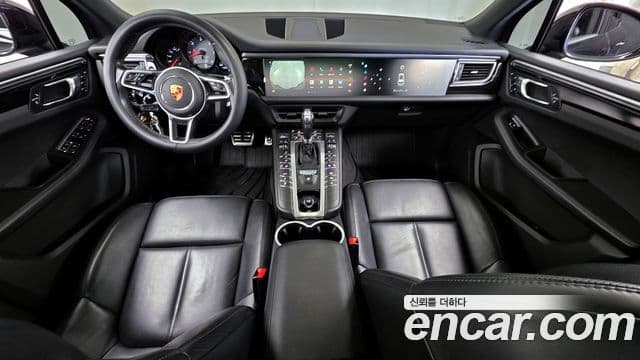 Porsche Macan 95B, 2017 7