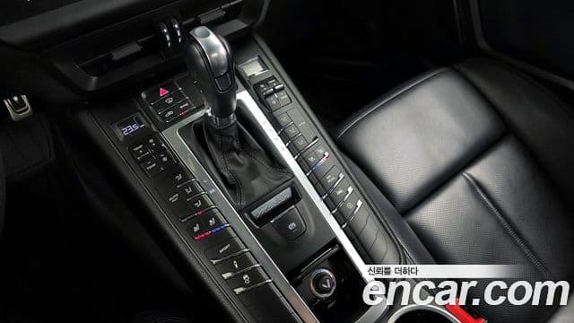 Porsche Macan 95B, 2017 9