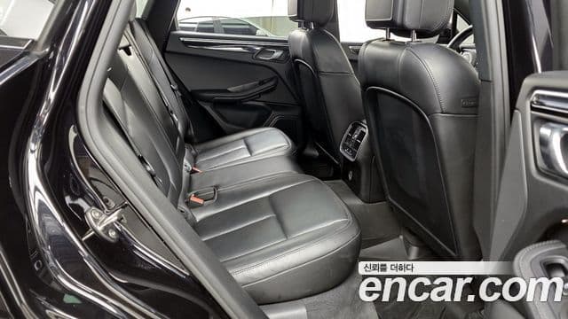 Porsche Macan 95B, 2017 12