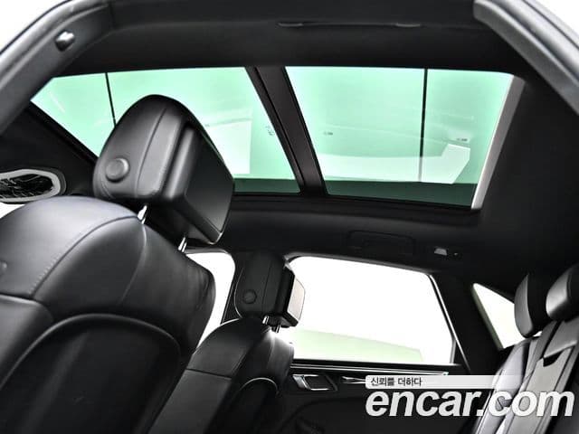 Porsche Macan 95B, 2017 18