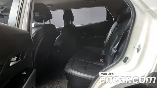 KG모빌리티(SsangYong) Beautiful Korando бензин 1.5 2WD C3 Plus, 2021 13