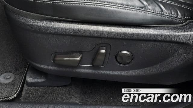 Hyundai Santa Fe TM Exclusive, 2020 18