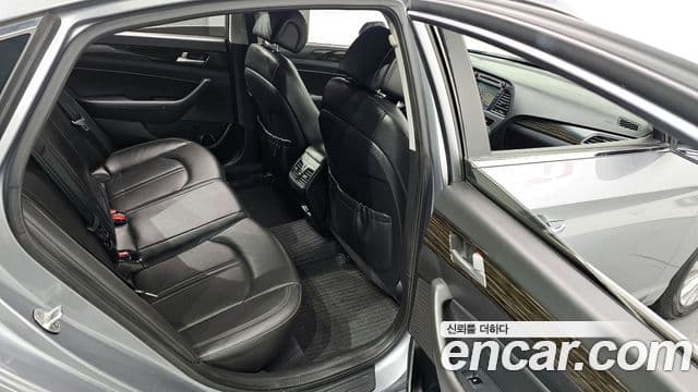 Hyundai LF Sonata Special, 2016 12