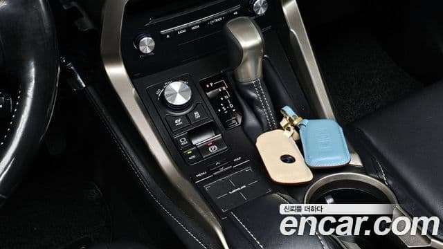 Lexus NX300h Supreme, 2017 9