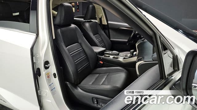 Lexus NX300h Supreme, 2017 10