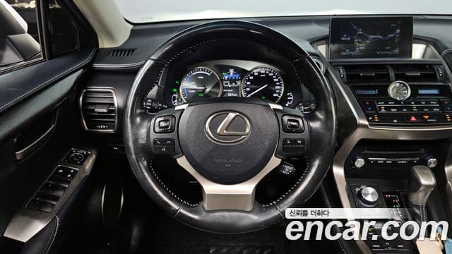 Lexus NX300h Supreme, 2017 13