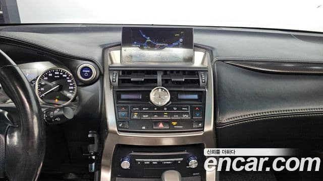 Lexus NX300h Supreme, 2017 15