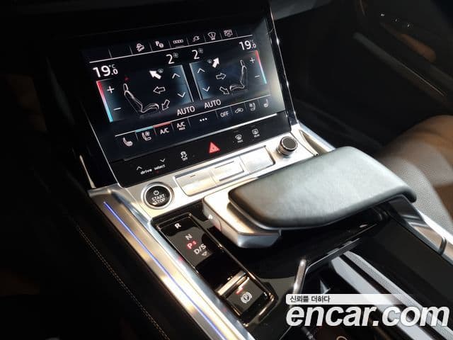 Audi Q8 e-Tron (GE) Premium, 2024 9