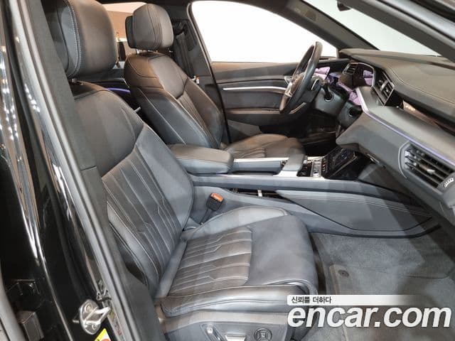 Audi Q8 e-Tron (GE) Premium, 2024 14