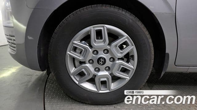 Hyundai Staria Modern, 2025 все фото