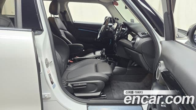 Mini Cooper 3세대, 2024 11