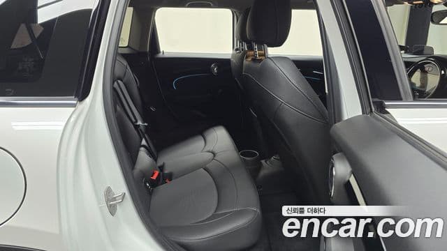 Mini Cooper 3세대, 2024 12