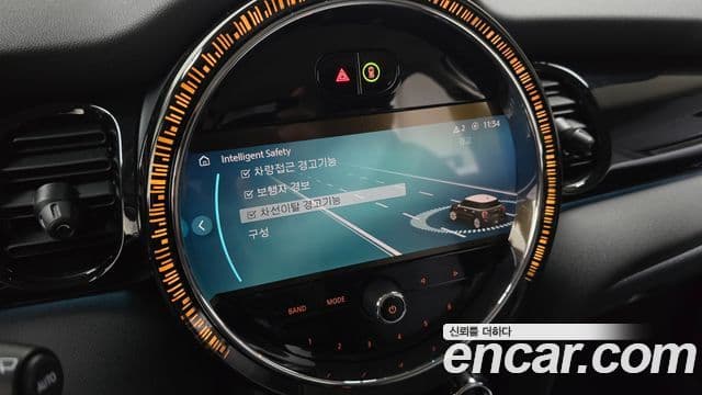 Mini Cooper 3세대, 2024 16