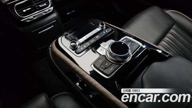 Genesis G90 Premium Luxury, 2019 20