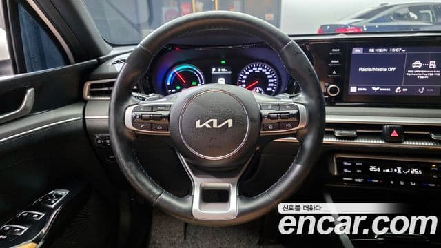 Kia K5 гибрид 3세대 Prestige, 2022 13