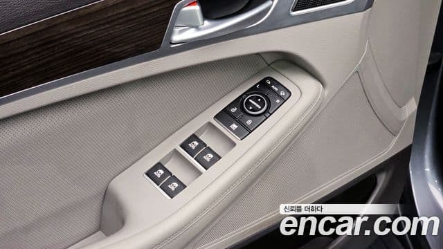 Hyundai Genesis DH Modern, 2016 18