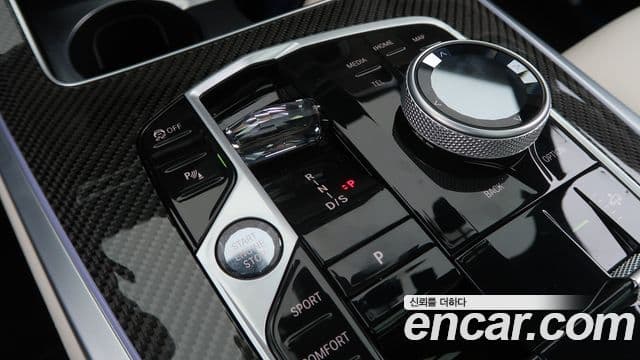 BMW X7 (G07) xDrive 40i M Sport 7인승, 2025 9
