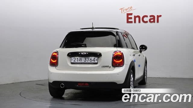 Mini Cooper D 3세대, 2018 4