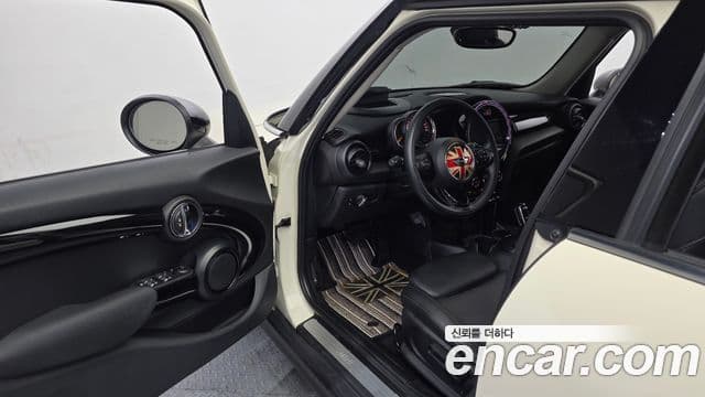 Mini Cooper D 3세대, 2018 10