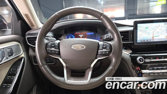 Ford Explorer 6세대 3.0 Platinum 4WD, 2022 13