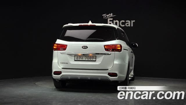 Kia The / новый New Carnival Special, 2019 4